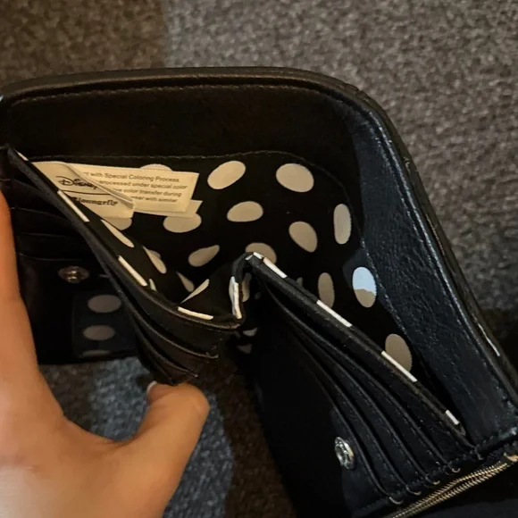 Disney Parks x Loungefly Black and White Mickey Mouse Wallet - Picture 7 of 8